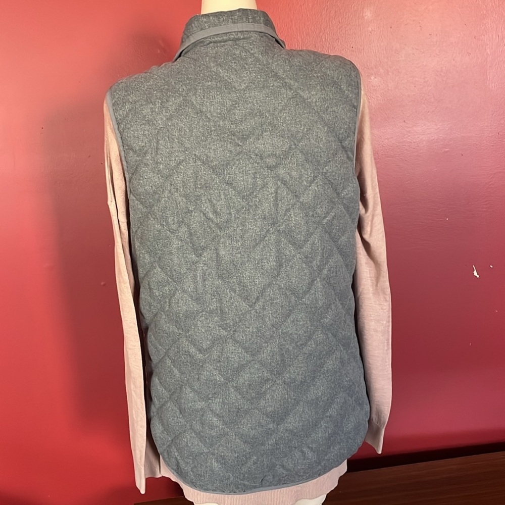 Like new Old Navy quilted gray vest - Picture 6 of 13